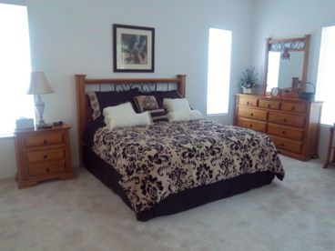 Master Bedroom w/King bed