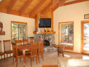 Woody Living room