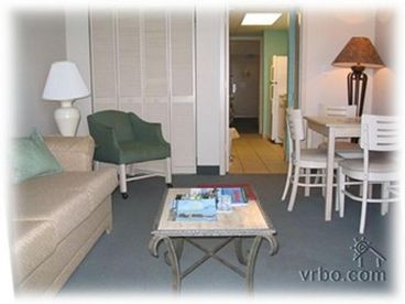 Family room / dining room combination right next to the kitchen.