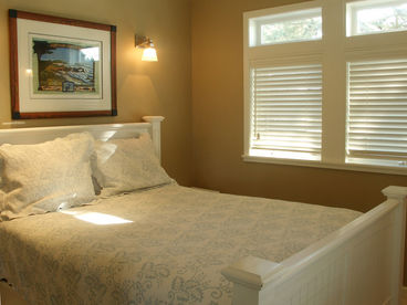 Cozy guest bedroom