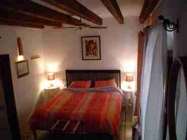 Master Bedroom, spacious bathroom en suite with shower 