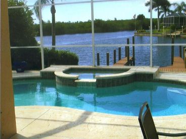 Pool/hot tub