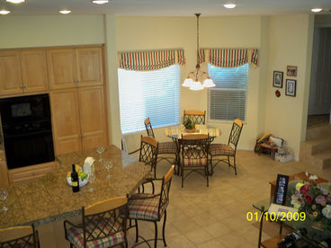 Kitchen to nook