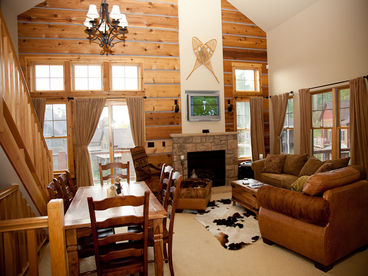 HDTV with satellite, large table with 2 leaves to accomodate 10 people, sofa bed, 2 decks and luxury furnishings.