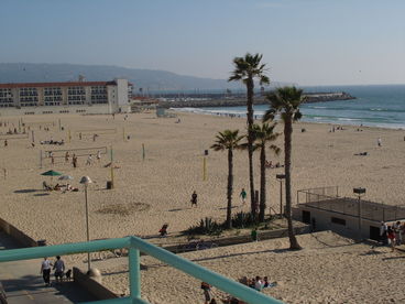 Luxury Ocean Front Home and Guest Suite right on the Beach in Hermosa Beach