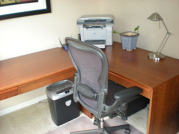 The condo also has an office/den which is furnished with a desk, printer, and high-speed wireless/wired internet access and is perfect for those that have to do some work while they are in San Diego.