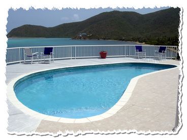 Beautiful - decked freshwater pool \