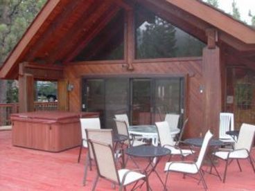 8 Bedroom next to Slopes on 3 Acres with Indoor Pool