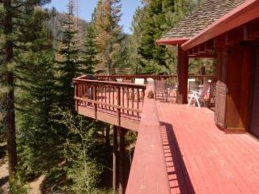 8 Bedroom next to Slopes on 3 Acres with Indoor Pool