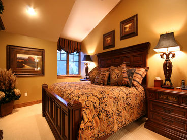 Guest bedroom at the Sancturary