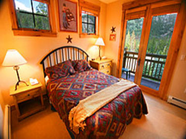 Bedroom in Settlers Creek