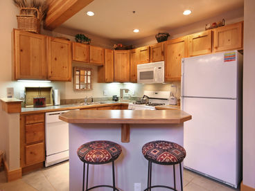 Breakfast Bar Seating at Kitchen Counter