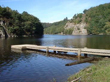 Lake Side Country House