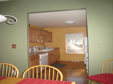 DIning/kitchen