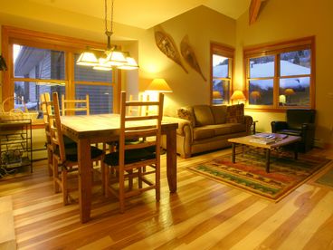 Dining Room with Comfortable Seating for 6