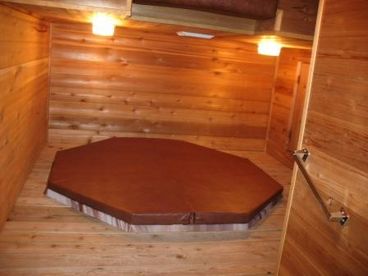 Private 6-Person Hot Tub in each unit!