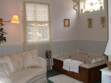 Candlelite Inn Bed and Breakfast