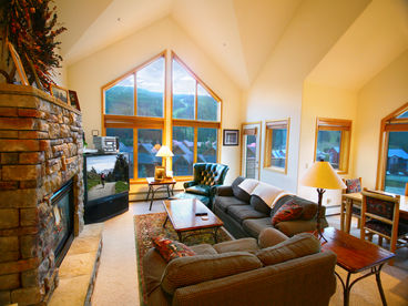 Gas fireplace and vaulted ceilings