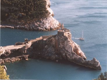 Tuscany: village house with panorama..near Cinque Terre 