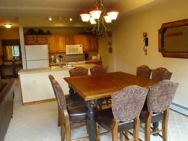 Dining Area Close to Kitchen