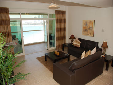 Dubai Self Catering Apartment, 1 Bedroom Palm Beach Front Apartment 