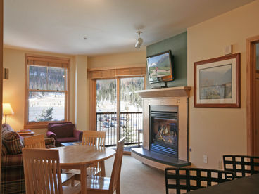 Dining Area Close to Kitchen