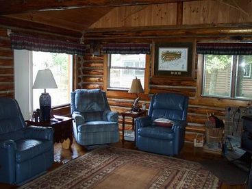 Living room looking to northwest corner.