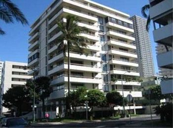 View Beautifully Furnished 2 Bedrooms