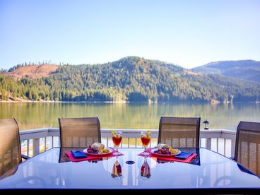 DayStar Lodge - Hot Tub Overlooking the Lake