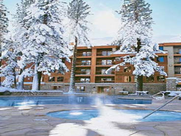 The Marriott Grand Residence Club pool and hot tub in the winter time
