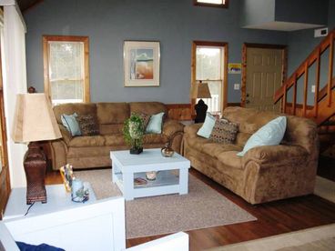 Comfortable & Updated Furnishings