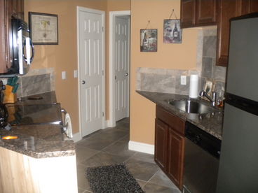 Beautiful Kitchen with Granite Countertops and stainless appliances!