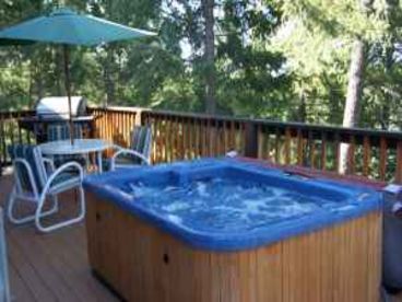 Private Deck with Hot tub