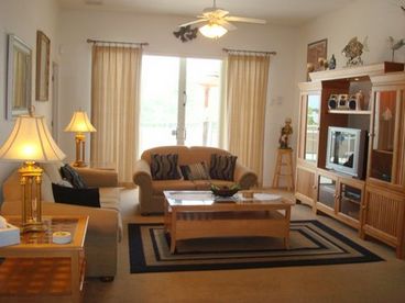 Family room with 40\