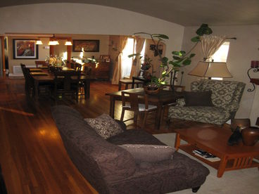 Dual Masters, Tons of Amenities  5 Min to Rose Bowl