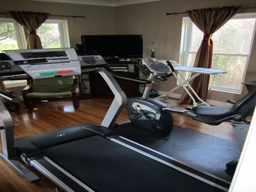 Dual Masters, Tons of Amenities  5 Min to Rose Bowl