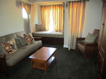 Dual Masters, Tons of Amenities  5 Min to Rose Bowl