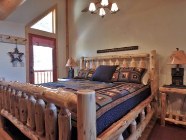Master Bedroom King Log Cedar Bed & Daybed in Loft and access to Private Balcony