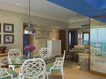 Open livingroom/Dining area overlooking 
Caribbean sea