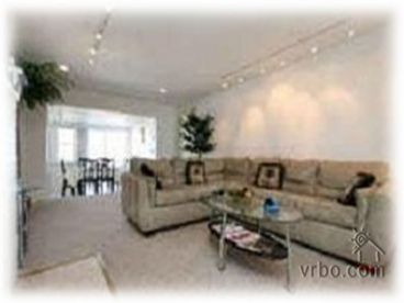 Boston Luxurious Direct Ocean View 4BD/2BA Vacation Home