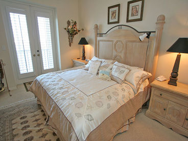Master bedroom in Regatta #906