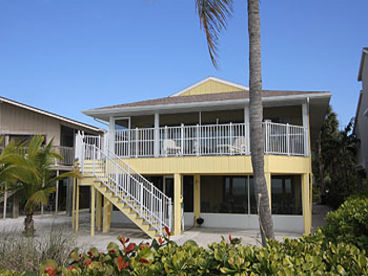 Exterior from the beachside