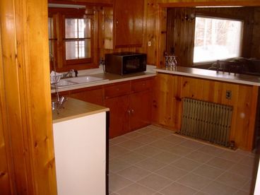 Full kitchen