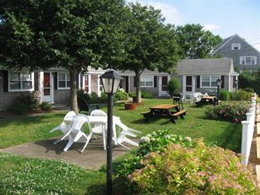 Charming Efficiency Steps From The Beach