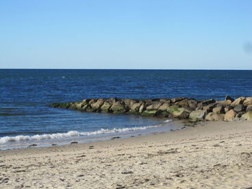 Charming Efficiency Steps From The Beach