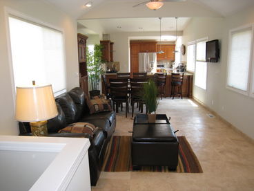 Living room & dining nook