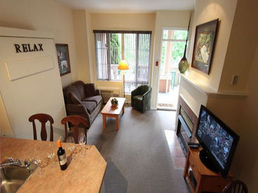 Living room with Double Wall bed
Full kitchen, 32\