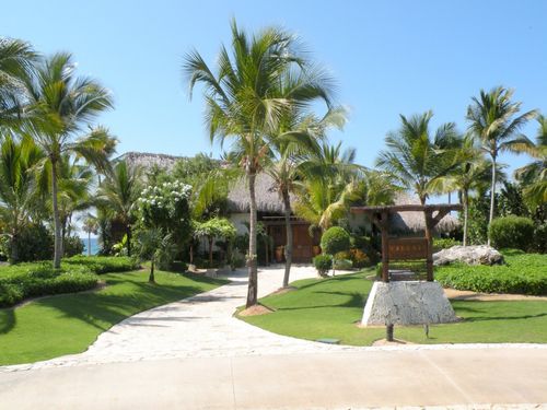 Entrance to villa