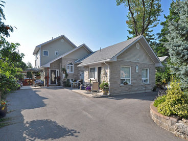 Beach1.com - Riverfront Villa