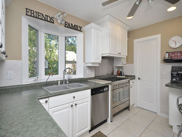 Beach1.com - Riverfront Villa